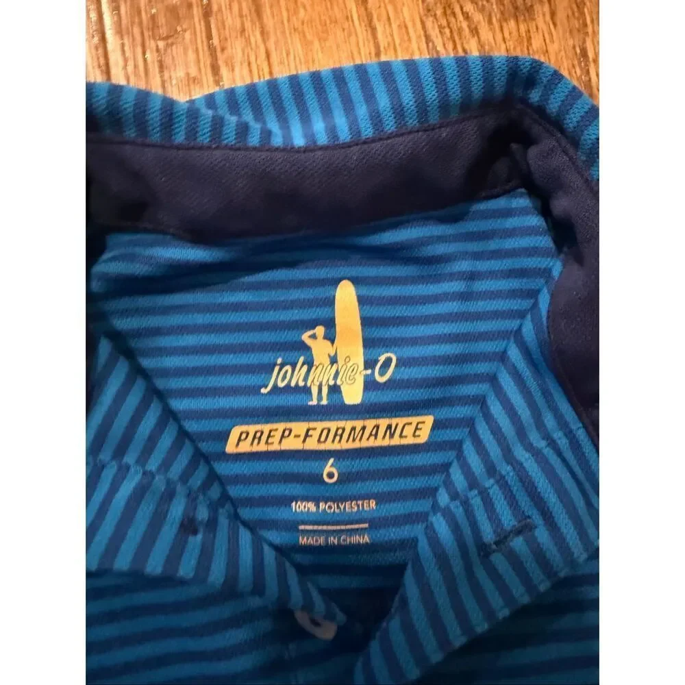 Boys tshirt bundle Johnnie O Nike Children’s place Size 5/6